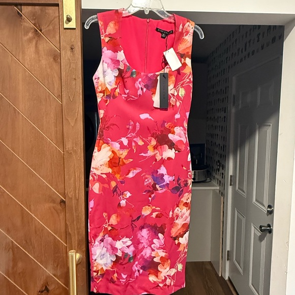 Black Halo Fuchsia Floral Midi Dress - Picture 4 of 6